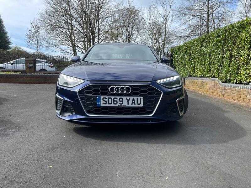 AUDI A4 AVANT 2.0 TDI 35 S line 