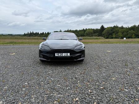 TESLA MODEL S (Dual Motor) Performance